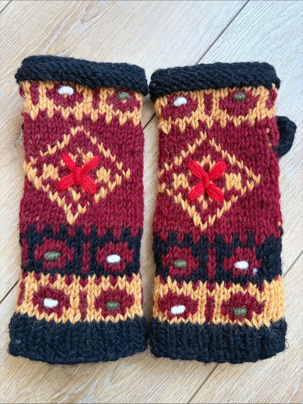 World Market Wool Wrist Warmers Fingerless Gloves Made In Nepal